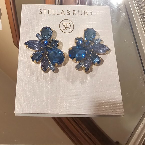 Stella and Ruby Blue Jeweled Earings - Picture 4 of 4